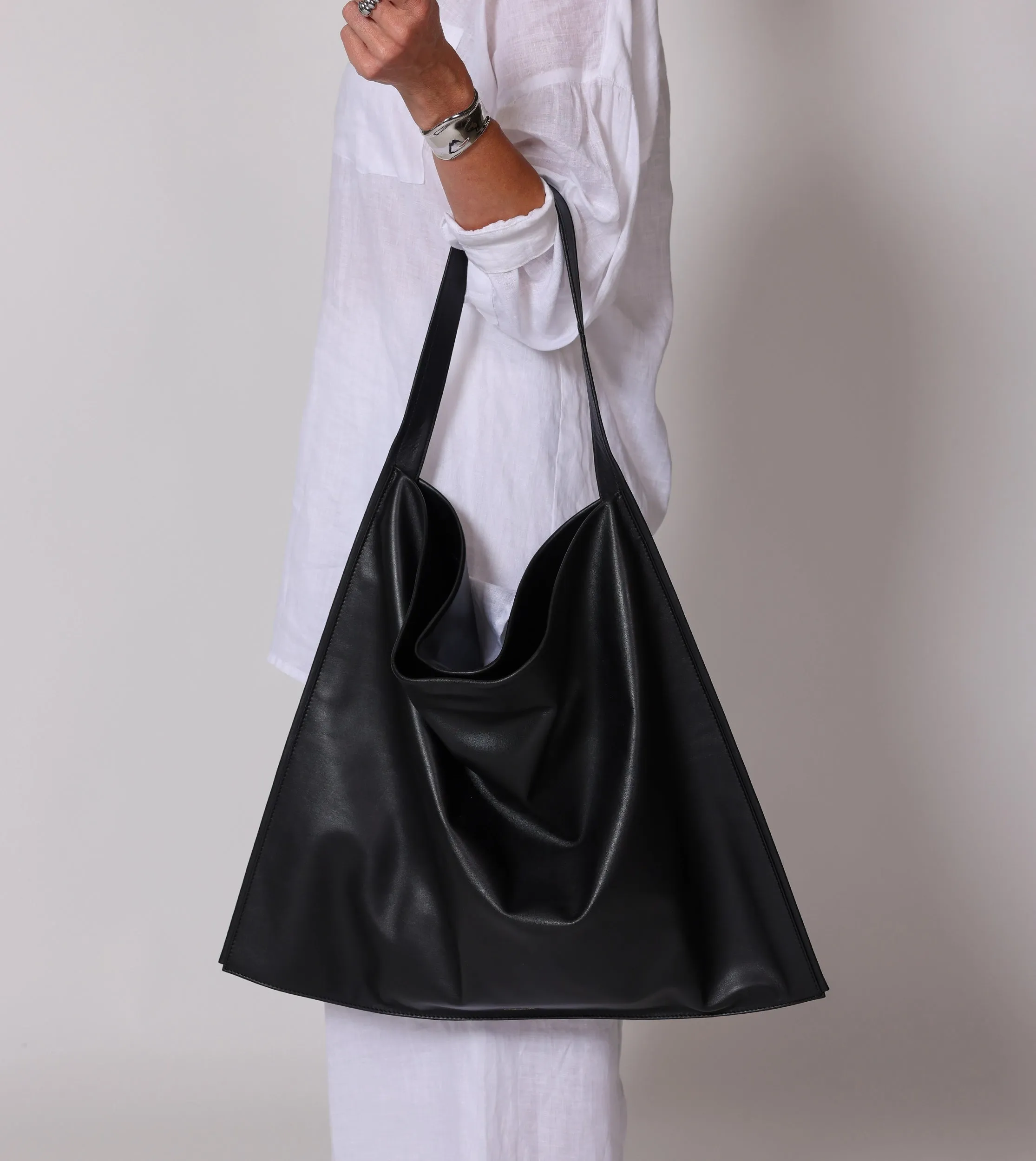 Ariadne Tote Bag | Black