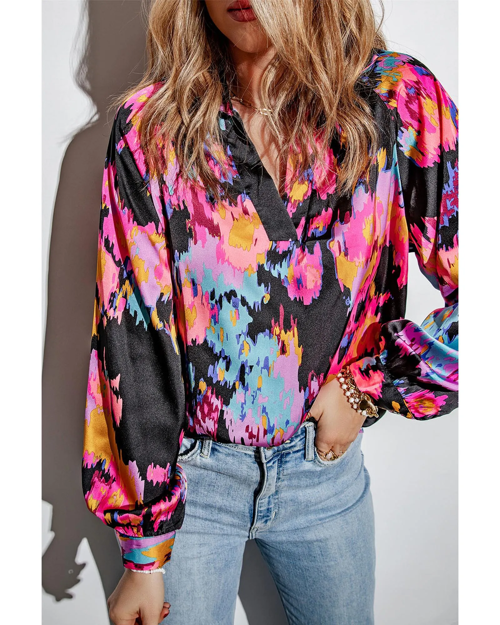 Azura Exchange Graffiti Print V-Neck Puff Sleeve Blouse - S